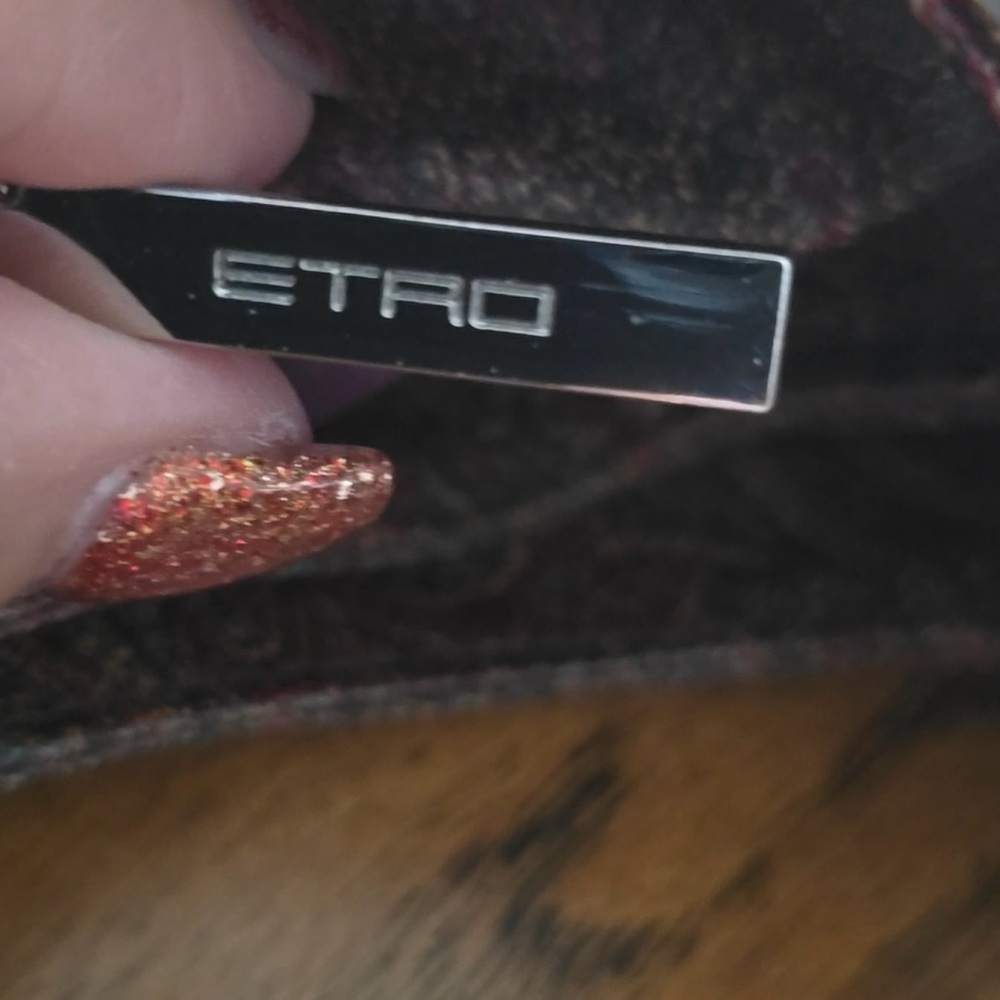 Etro Milano Gorgeous Hobo Style Handbag - Picture 6 of 13